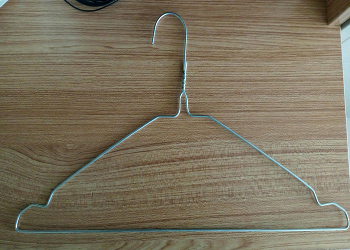 Customized Color Recyclable Wire Coat Hangers Non Pollution Eco