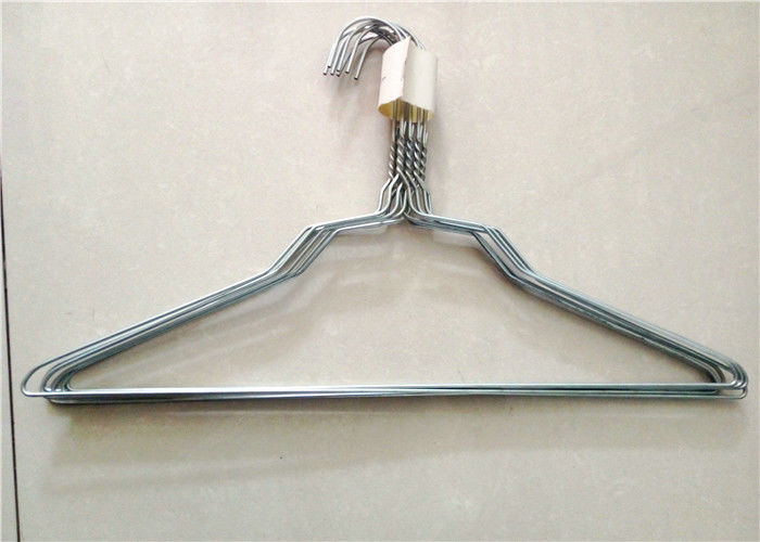 18 Inch Lightweight Laundry Metal Coat Hangers Anti Slip Power Finishing